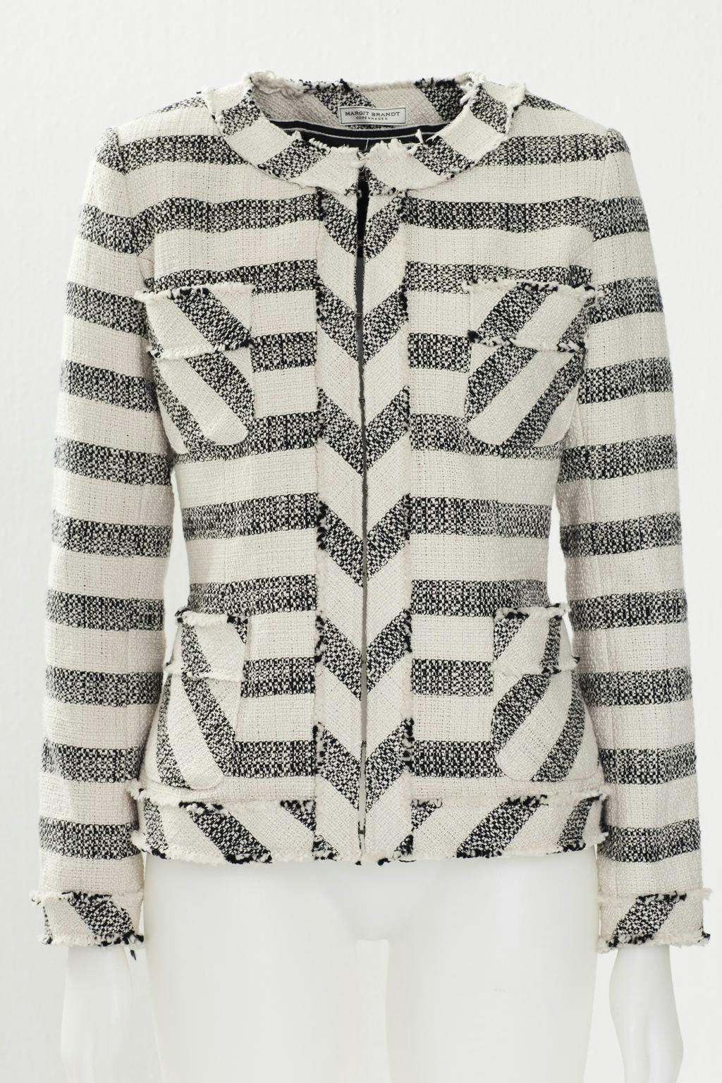 Stripete jakke i polyester fra Margit Brandt, kr 1499.